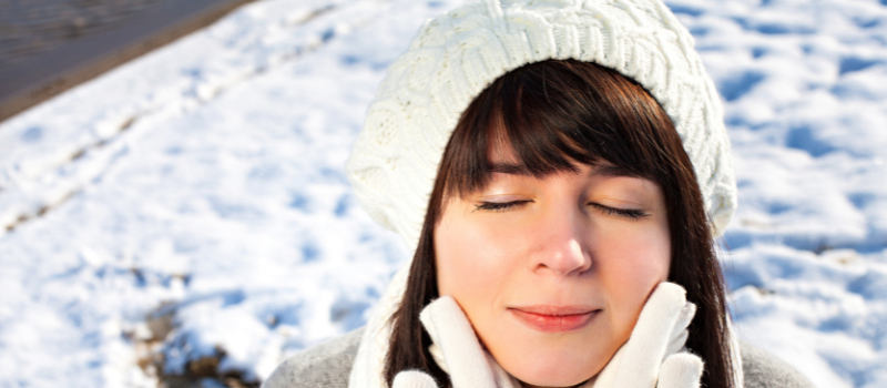  Winter Skincare Guide: Essential Tips to Nourish Your Skin in Freezing Weather